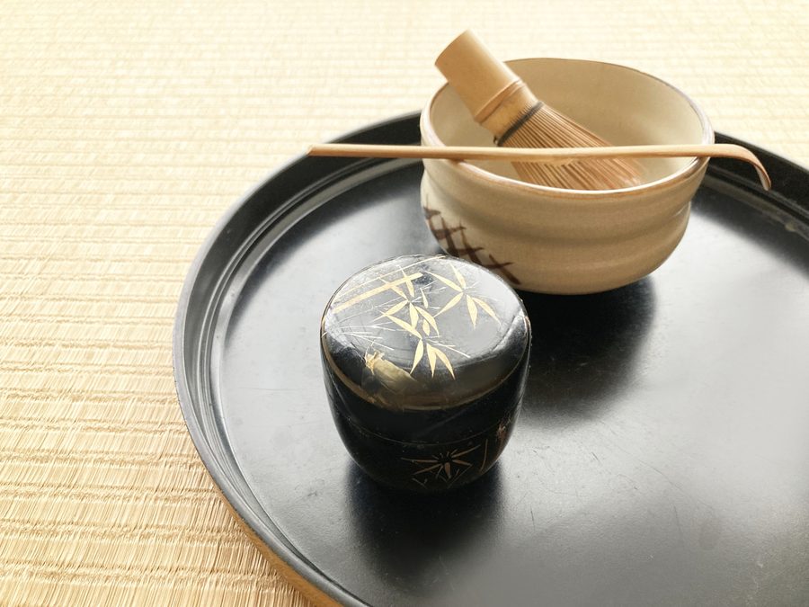 Tea ceremony utensils on tatami