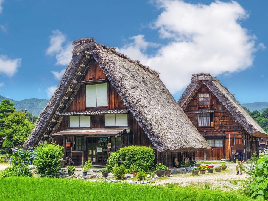 Gasshō-zukuri farmhouses of Shirakawa-gō